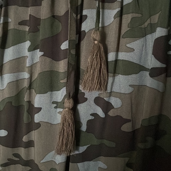 NWOT Savanna Jane Top - Picture 4 of 8